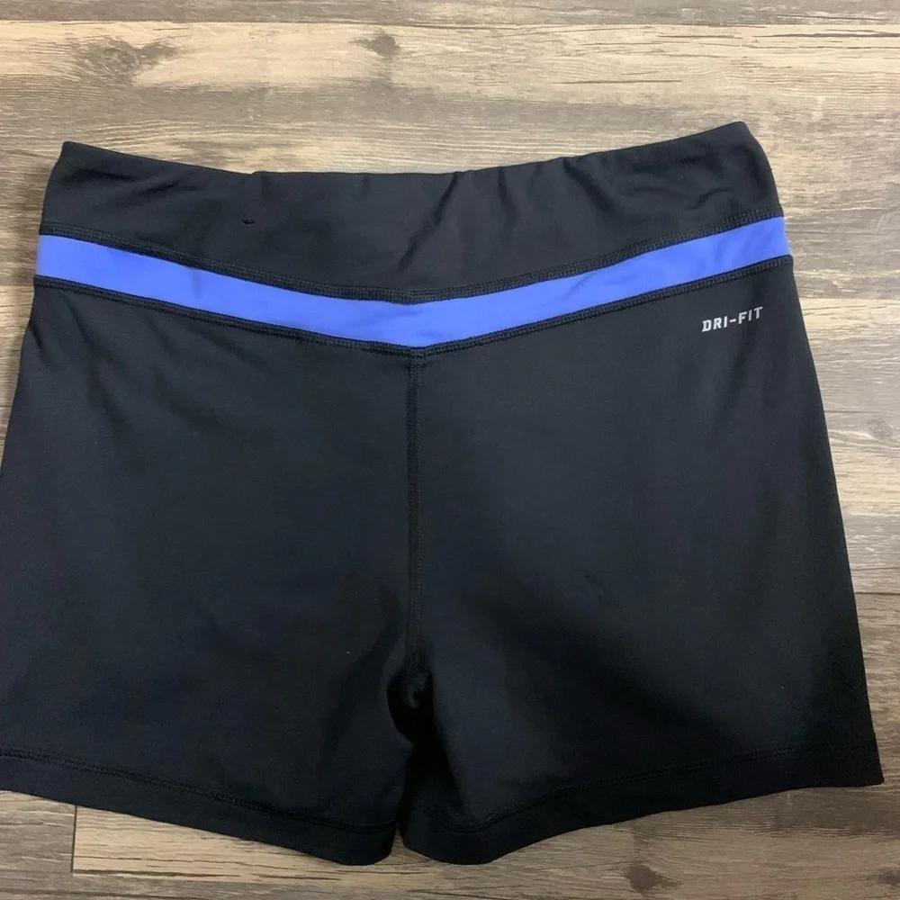 Nike dri fit fitted athletic shorts high waisted